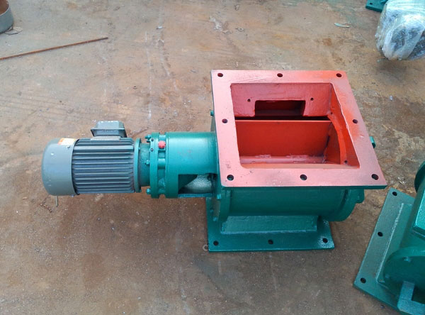 ����ж����